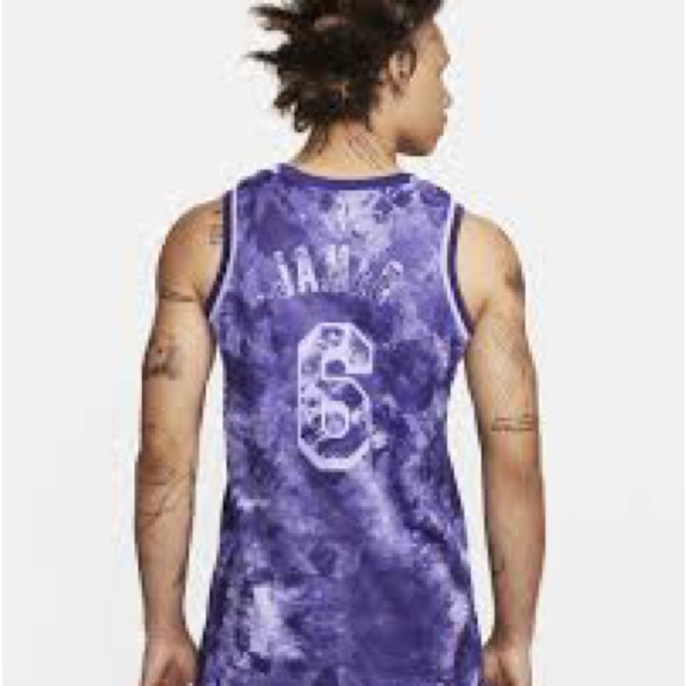 Nike LeBron James Los Angeles Lakers Select Series Jersey - Picture 3 of 5
